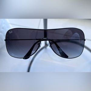 Ray Ban gradient sunglasses with case